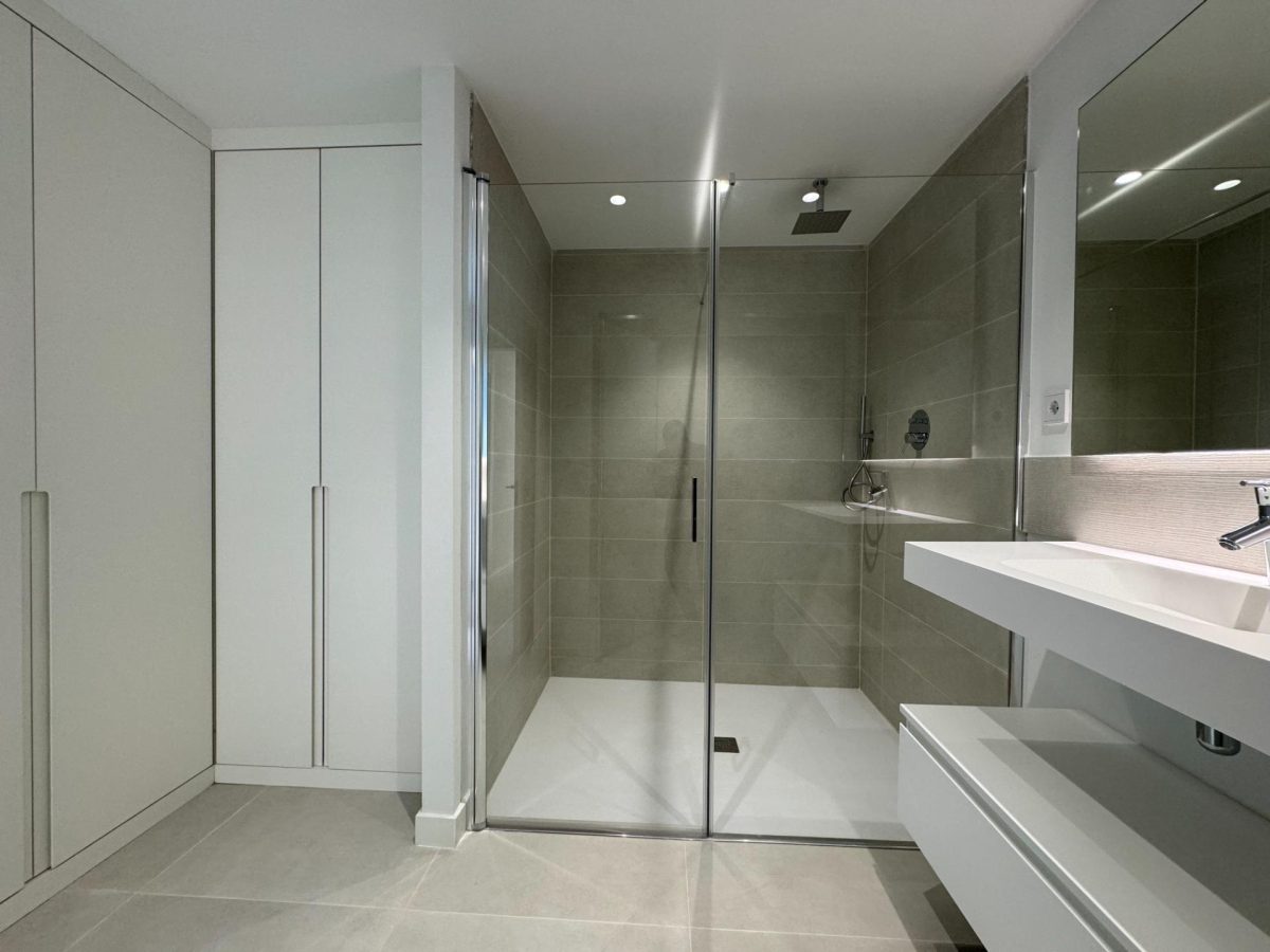 Exclusivo apartamento con vistas al mar en Higuerón: Lujo y comodidad junto al Mediterráneo — Foto 25