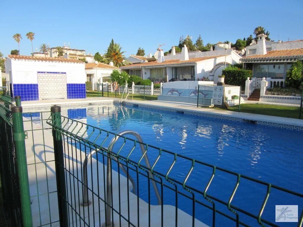 Terraza, vistas al mar, internet-wifi- soleado y luminoso. Piscina comunitaria, — Foto 22