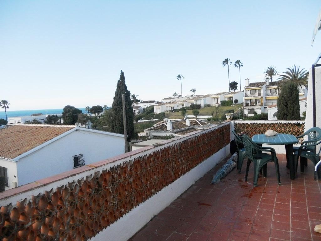 Terraza, vistas al mar, internet-wifi- soleado y luminoso. Piscina comunitaria, — Foto 3