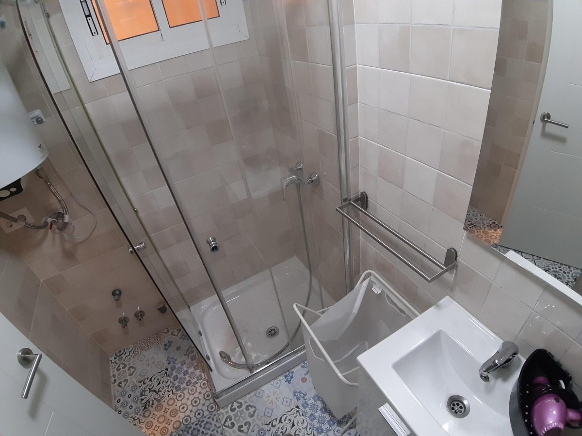 Estudio renovado en venta en Benalmádena Costa, a solo 500 metros del mar — Foto 15