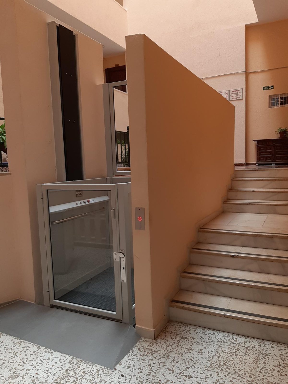 Estudio renovado en venta en Benalmádena Costa, a solo 500 metros del mar — Foto 17