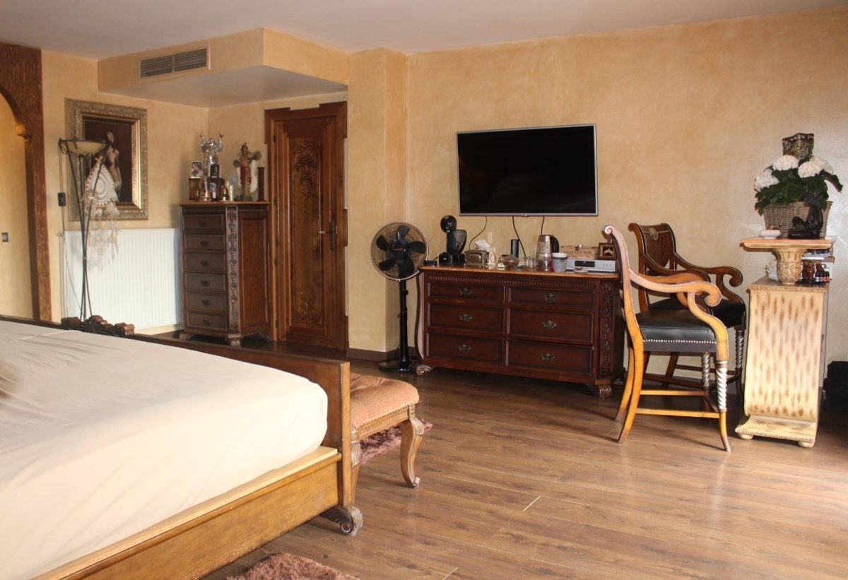Villa de lujo en urbanización super demandada de Nueva Andalucía — Foto 22