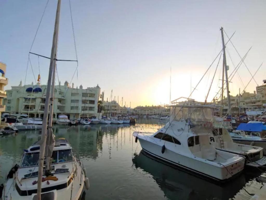 Fabuloso piso en primera línea de Puerto Marina — Foto 15