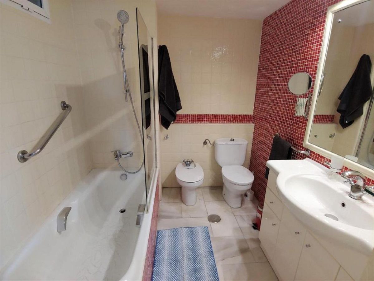 Fabuloso piso en primera línea de Puerto Marina — Foto 11