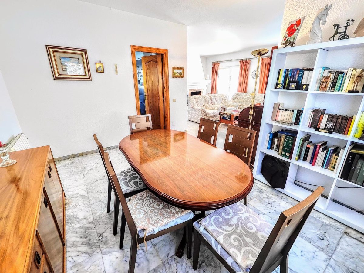 VILLA INDEPENDIENTE EN ZONA PLAZA SOLYMAR A 500 M DE LA PLAYA !!! — Foto 9