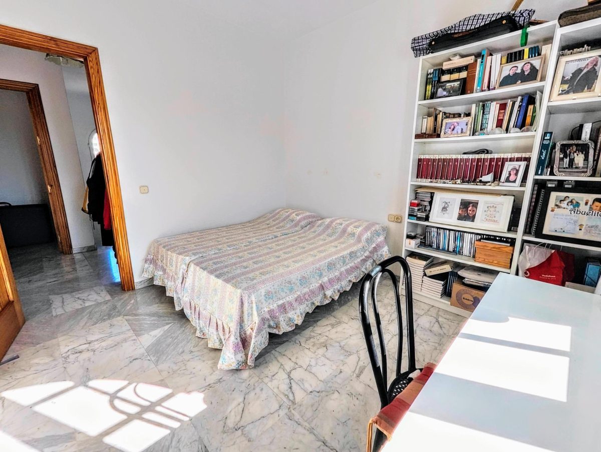 VILLA INDEPENDIENTE EN ZONA PLAZA SOLYMAR A 500 M DE LA PLAYA !!! — Foto 21
