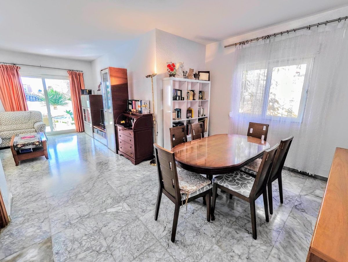 VILLA INDEPENDIENTE EN ZONA PLAZA SOLYMAR A 500 M DE LA PLAYA !!! — Foto 8