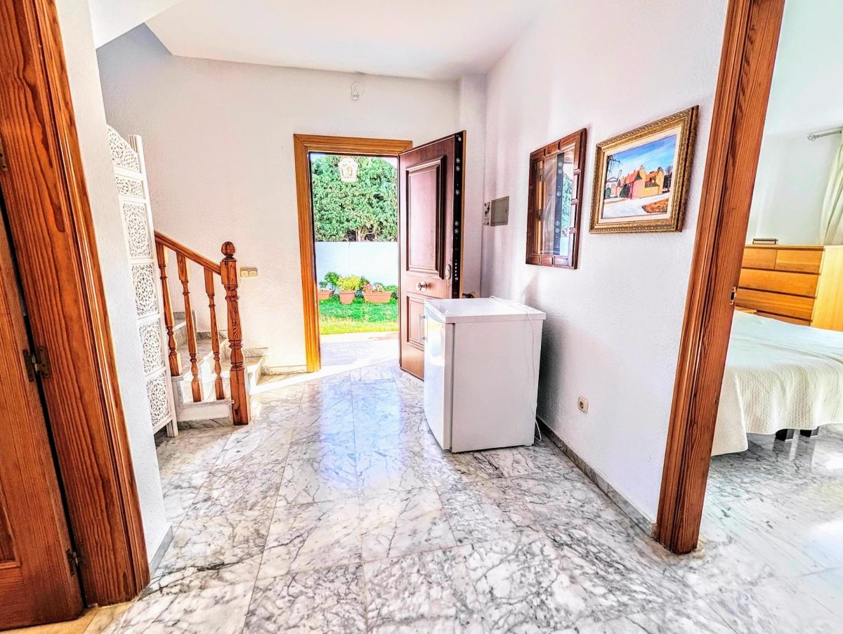 VILLA INDEPENDIENTE EN ZONA PLAZA SOLYMAR A 500 M DE LA PLAYA !!! — Foto 17
