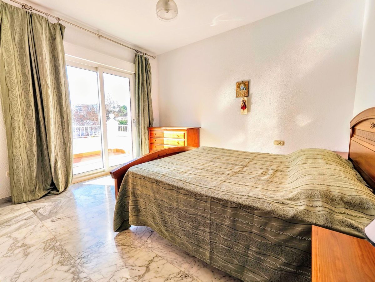 VILLA INDEPENDIENTE EN ZONA PLAZA SOLYMAR A 500 M DE LA PLAYA !!! — Foto 22