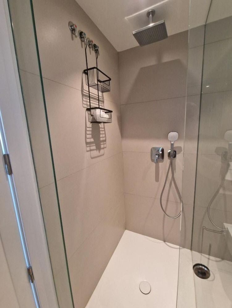 Benalmádena  - Piso de Lujo, 3 Dormitorios, Terraza, Piscina, Garaje, Trastero, Sauna — Foto 18