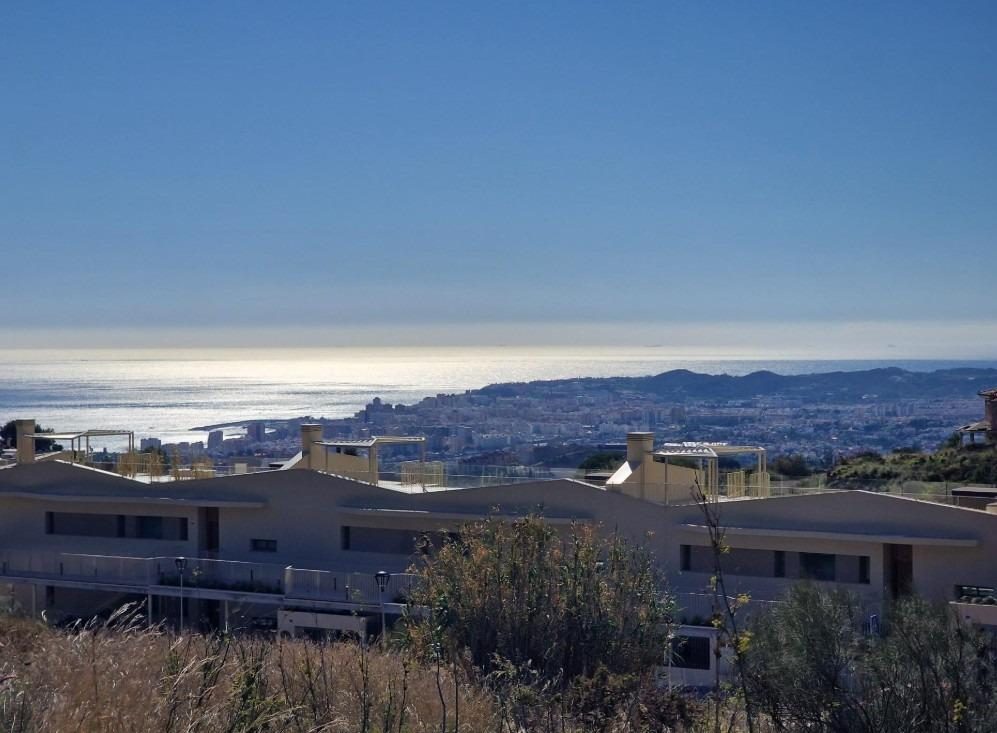 Benalmádena  - Piso de Lujo, 3 Dormitorios, Terraza, Piscina, Garaje, Trastero, Sauna — Foto 27
