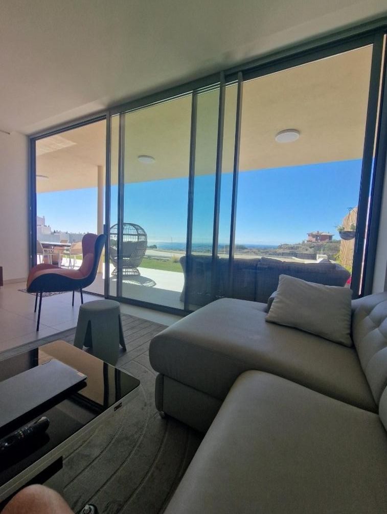 Benalmádena  - Piso de Lujo, 3 Dormitorios, Terraza, Piscina, Garaje, Trastero, Sauna — Foto 3