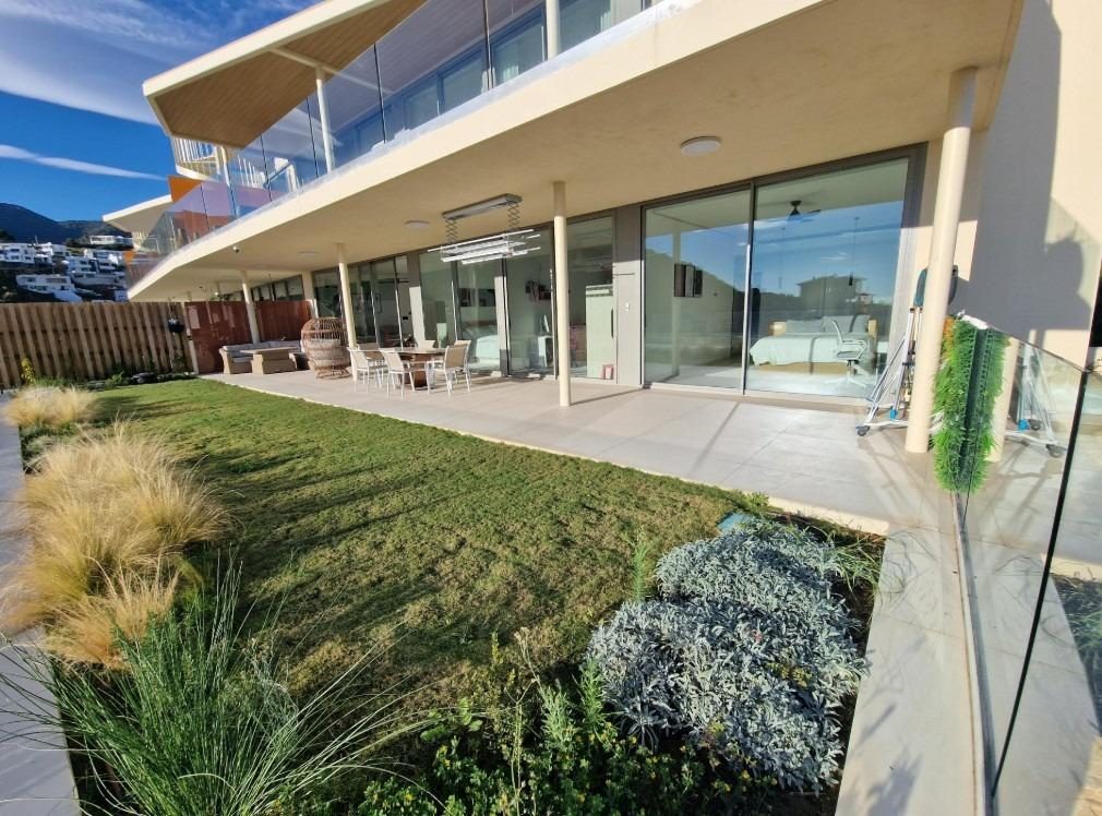 Benalmádena  - Piso de Lujo, 3 Dormitorios, Terraza, Piscina, Garaje, Trastero, Sauna — Foto 23
