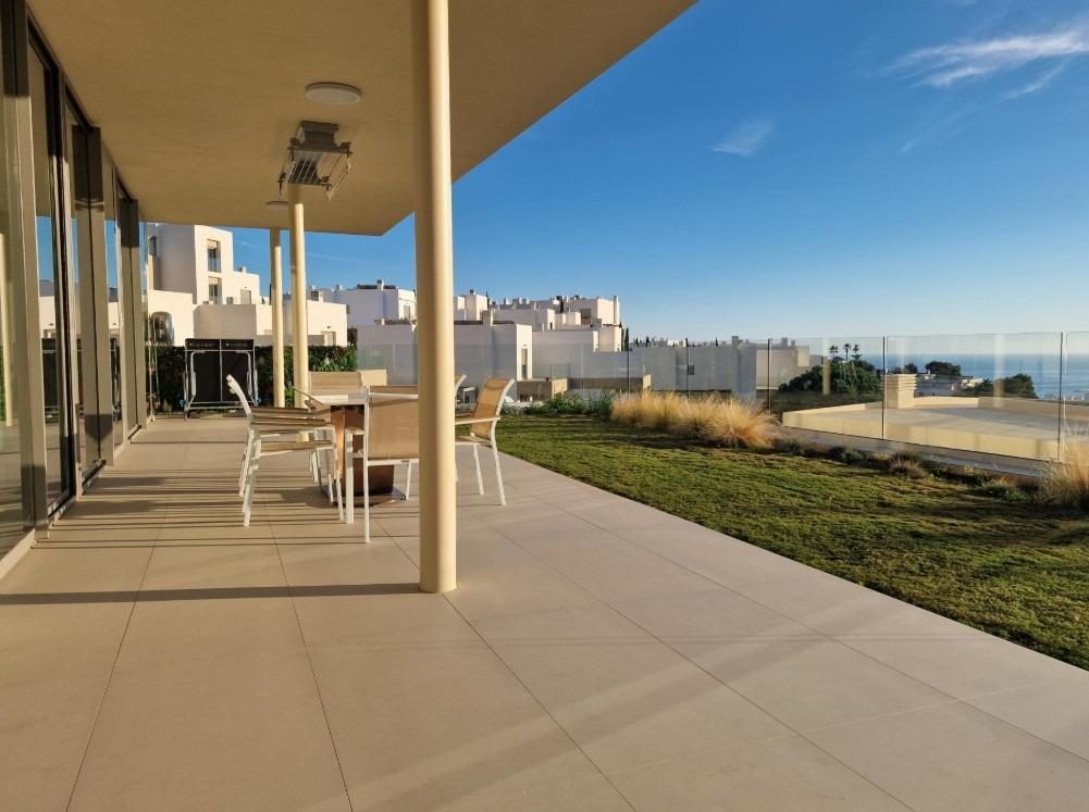 Benalmádena  - Piso de Lujo, 3 Dormitorios, Terraza, Piscina, Garaje, Trastero, Sauna — Foto 1