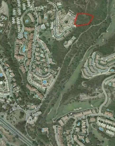 OPORTUNIDAD ÚNICA – PARCELA DE USO DEPORTIVO EN LA RESERVA DE MARBELLA — Foto 3