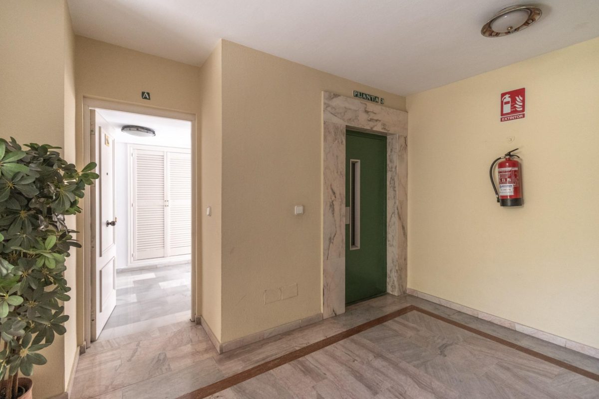 Oportunidad de vivir en pleno centro de Marbella con todo el espacio y comodidad que necesitas — Foto 21