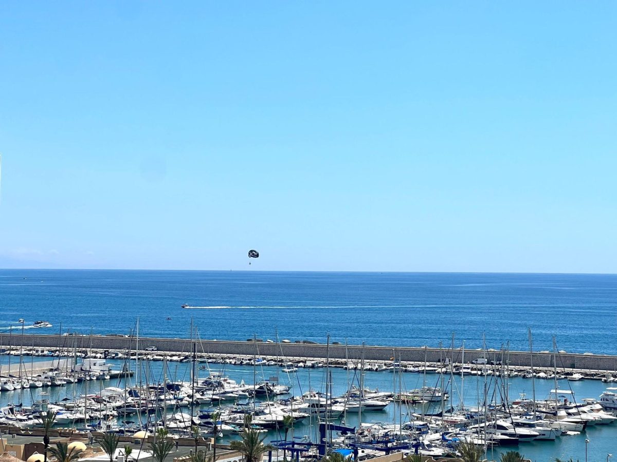 Fuengirola, junto primera línea de playa, vistas al mar — Foto 1