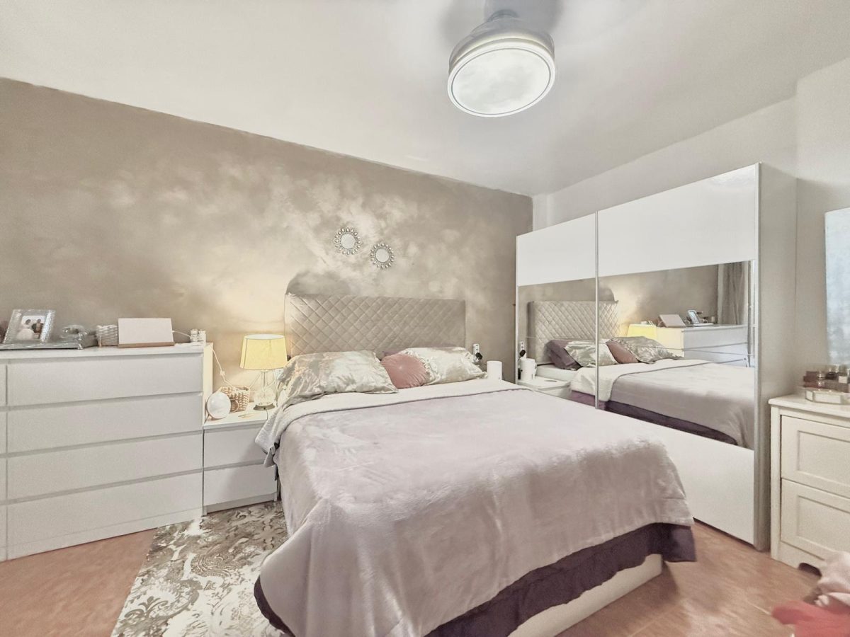 Piso en venta en Las Lagunas de Mijas | 3 dormitorios amueblado | Inversión en la Costa del Sol — Foto 4