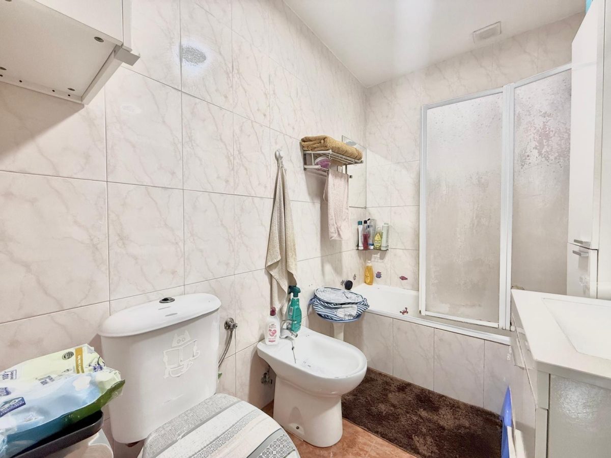 Piso en venta en Las Lagunas de Mijas | 3 dormitorios amueblado | Inversión en la Costa del Sol — Foto 5