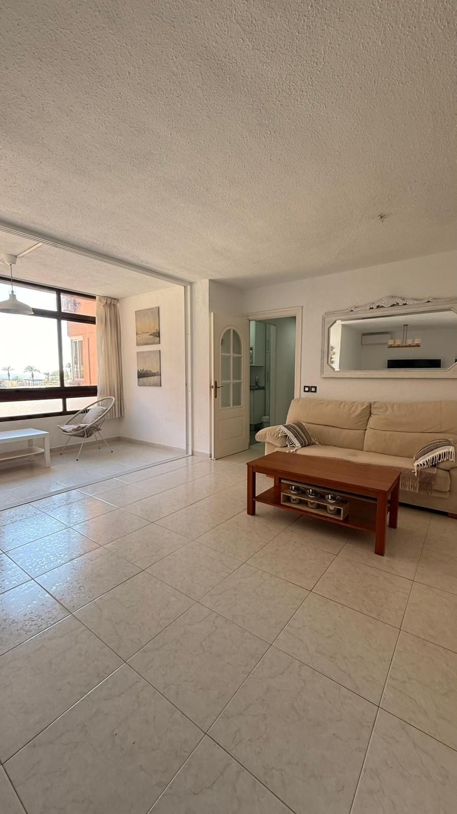 Luminoso apartamento 2 dormitorios junto al puerto de Fuengirola – Piscina y terraza — Foto 7