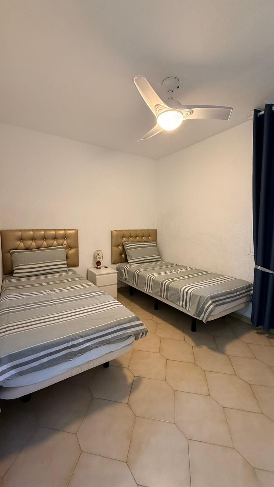 Luminoso apartamento 2 dormitorios junto al puerto de Fuengirola – Piscina y terraza — Foto 17