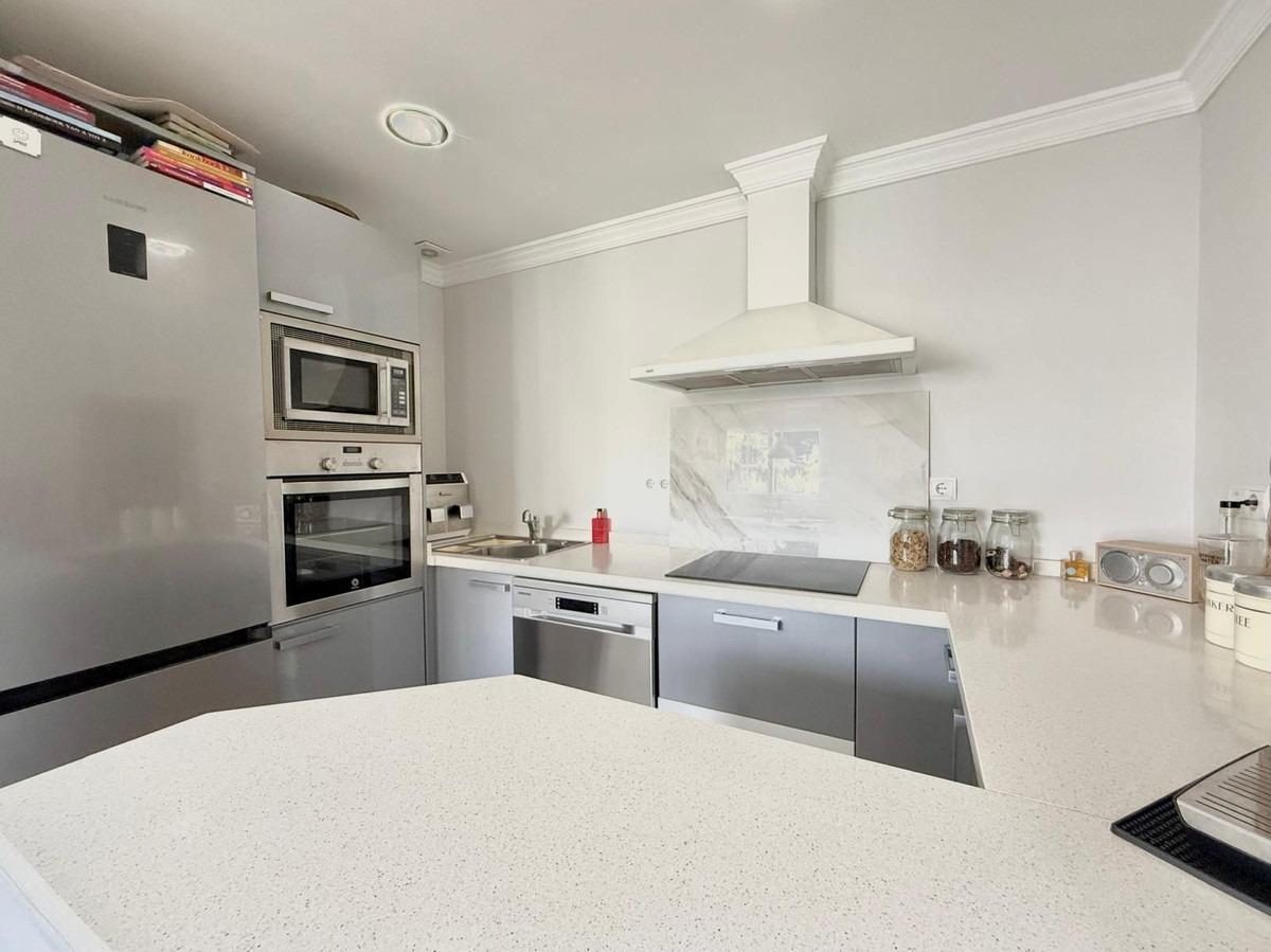 Apartamento reformado en venta en Torreblanca, Fuengirola | Costa del Sol | Cerca de playa y tren — Foto 6