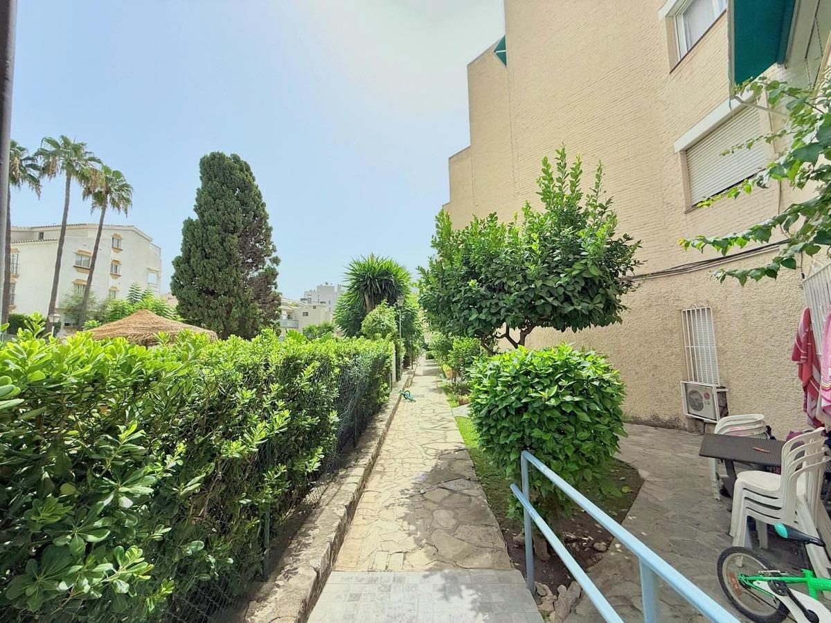 Apartamento reformado en venta en Torreblanca, Fuengirola | Costa del Sol | Cerca de playa y tren — Foto 21
