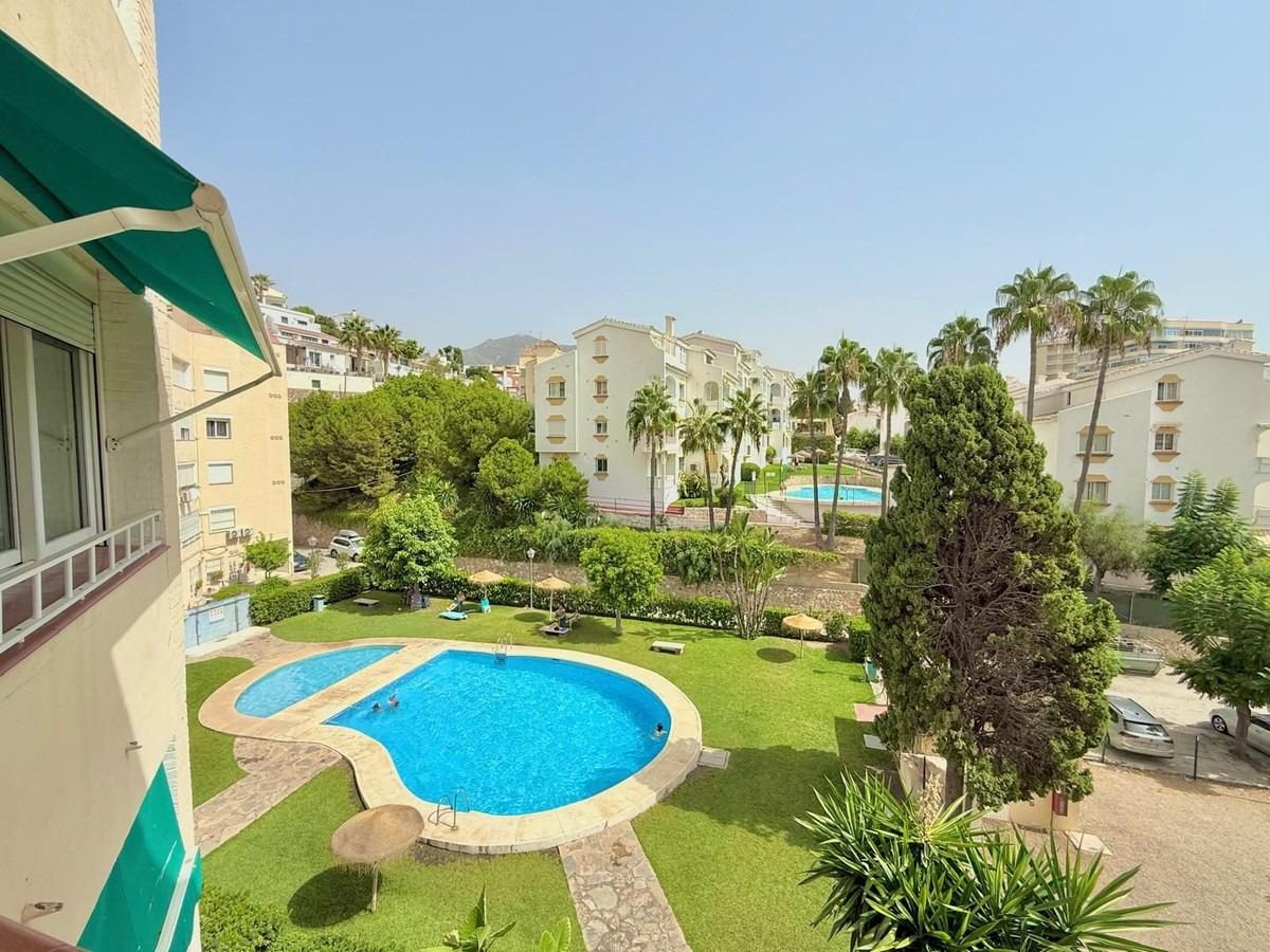 Apartamento reformado en venta en Torreblanca, Fuengirola | Costa del Sol | Cerca de playa y tren — Foto 1