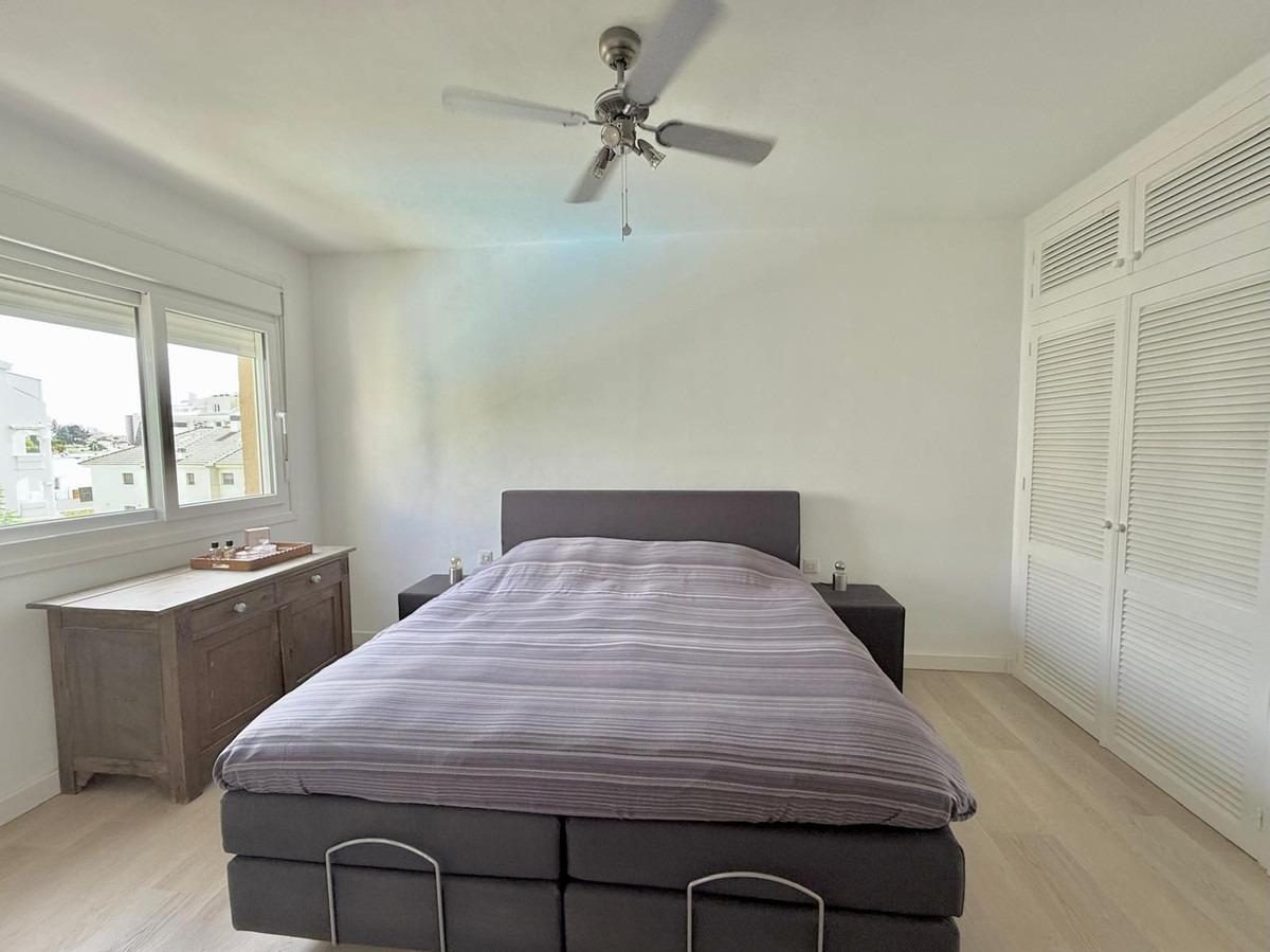 Apartamento reformado en venta en Torreblanca, Fuengirola | Costa del Sol | Cerca de playa y tren — Foto 13