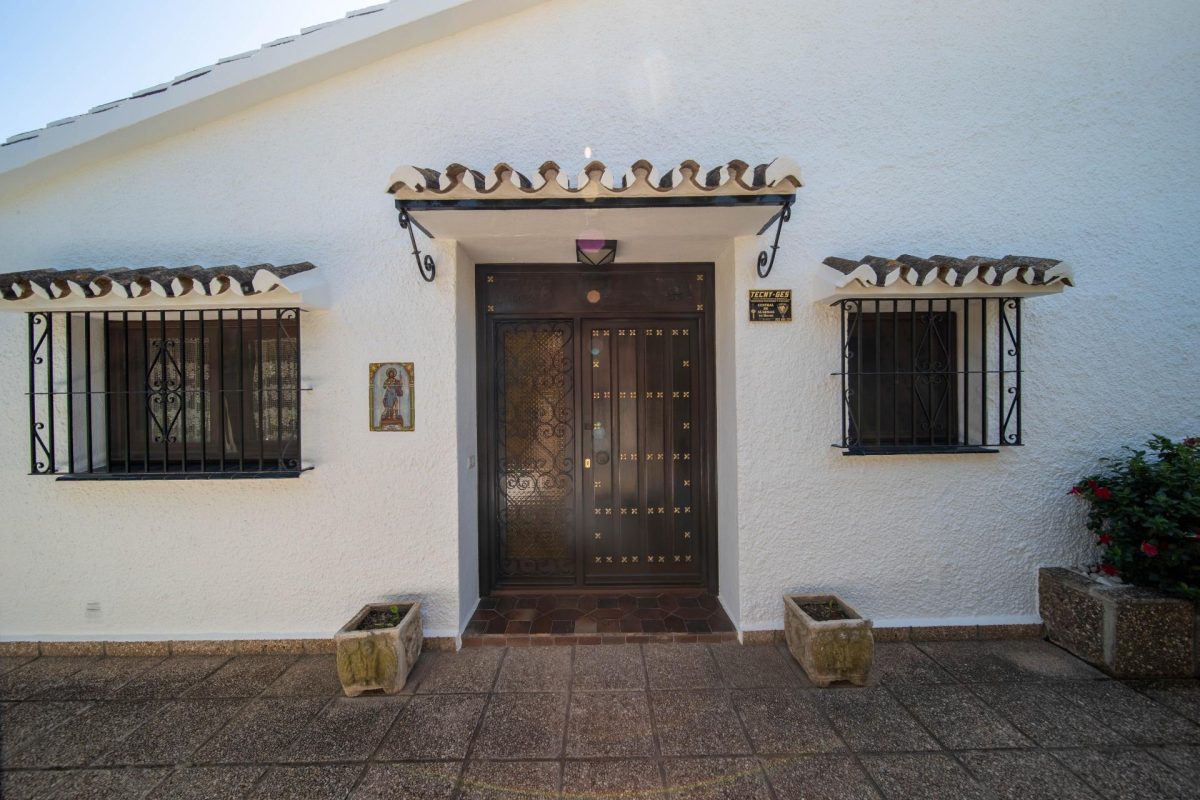 Villa independiente en venta en Fuengirola centro | Costa del Sol | Piscina privada — Foto 9