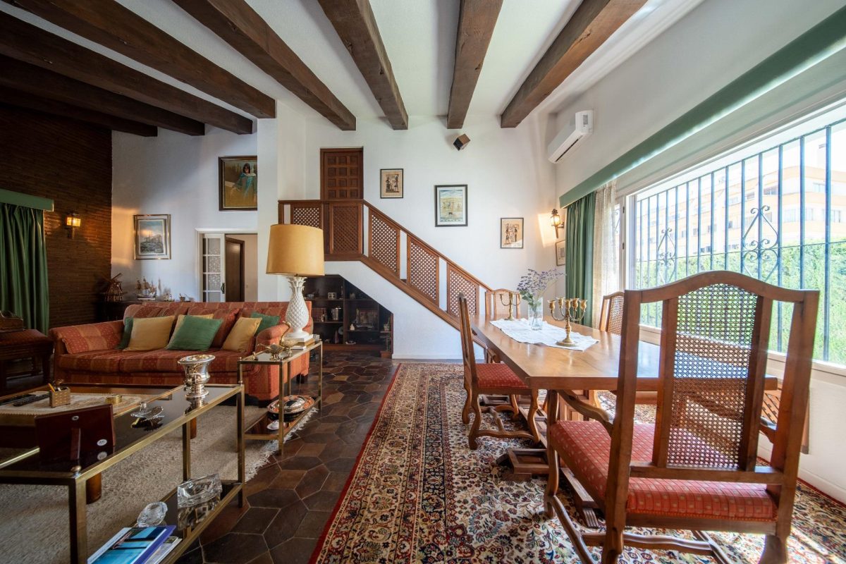 Villa independiente en venta en Fuengirola centro | Costa del Sol | Piscina privada — Foto 11