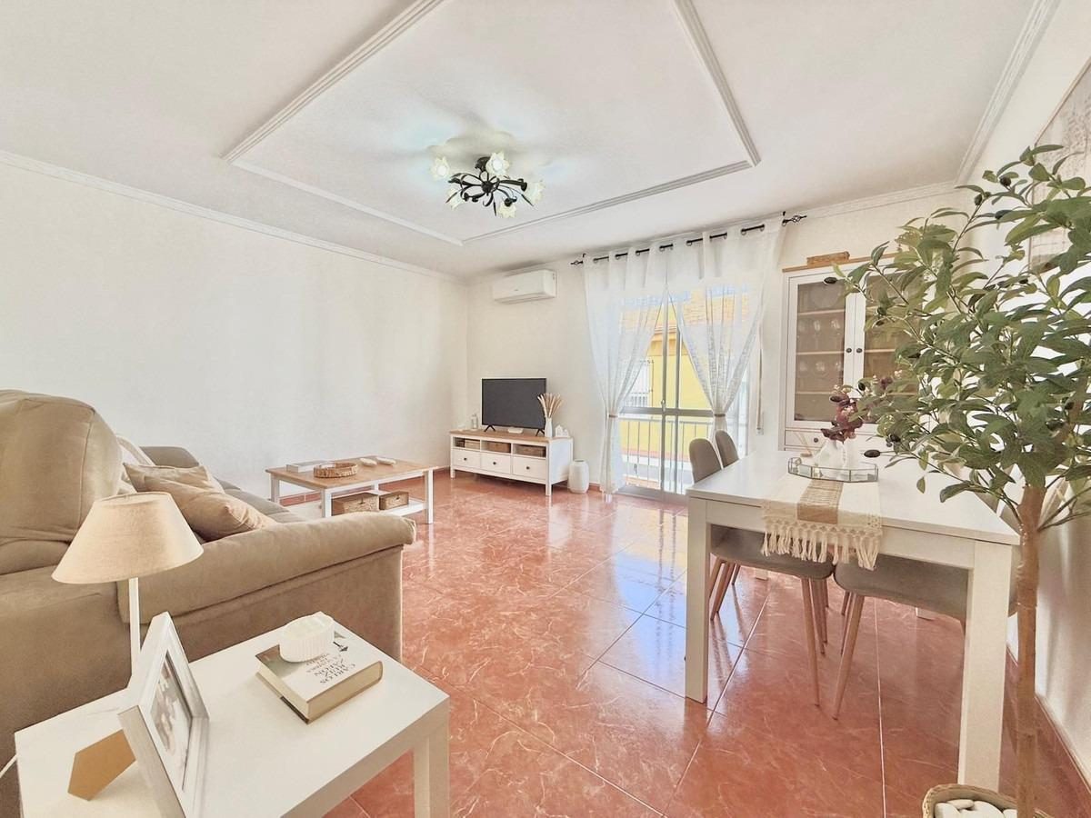 Casa adosada en venta en Los Pacos, Fuengirola | Costa del Sol | Terraza privada de 80m² — Foto 4