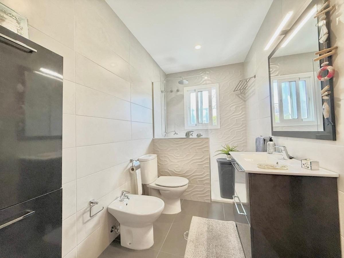 Casa adosada en venta en Los Pacos, Fuengirola | Costa del Sol | Terraza privada de 80m² — Foto 18