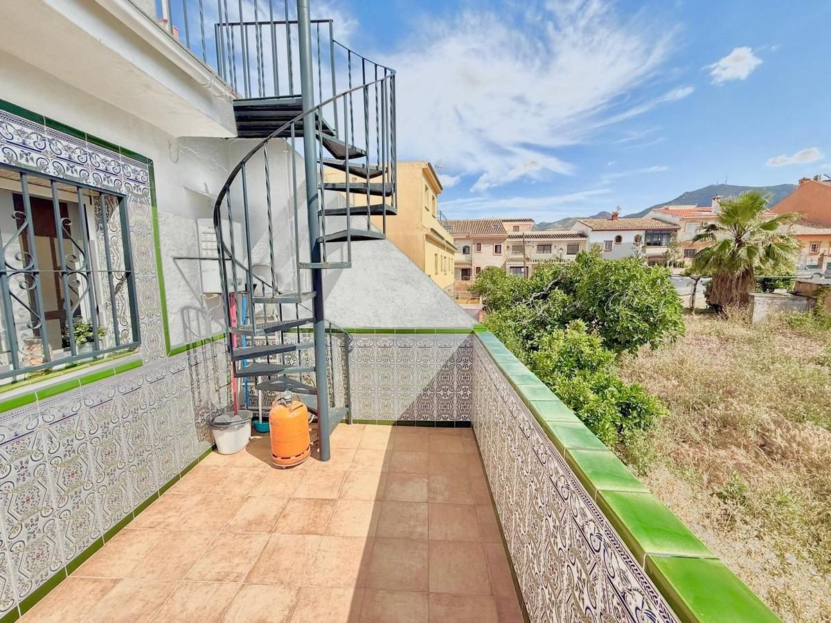 Casa adosada en venta en Los Pacos, Fuengirola | Costa del Sol | Terraza privada de 80m² — Foto 9