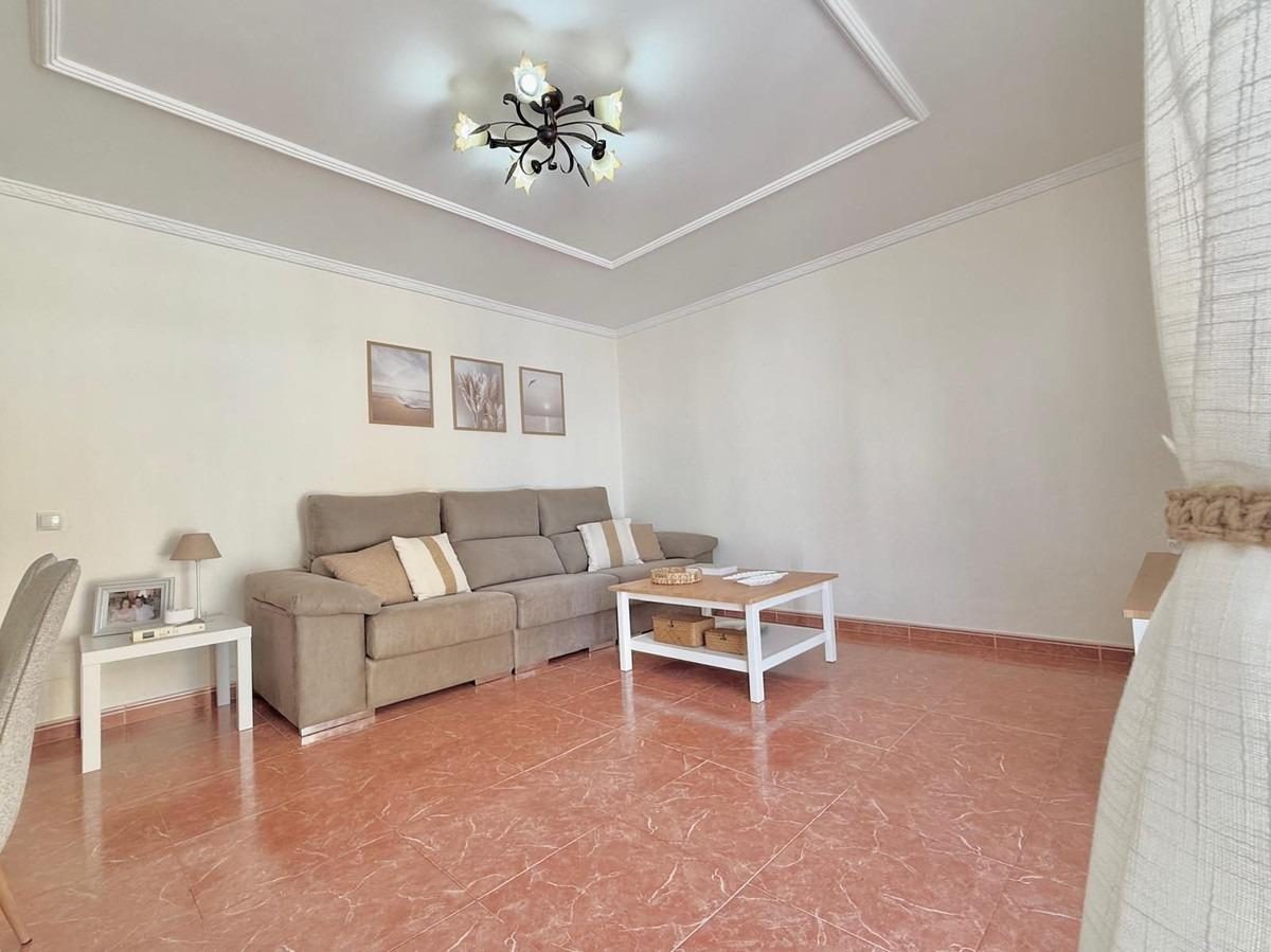 Casa adosada en venta en Los Pacos, Fuengirola | Costa del Sol | Terraza privada de 80m² — Foto 5