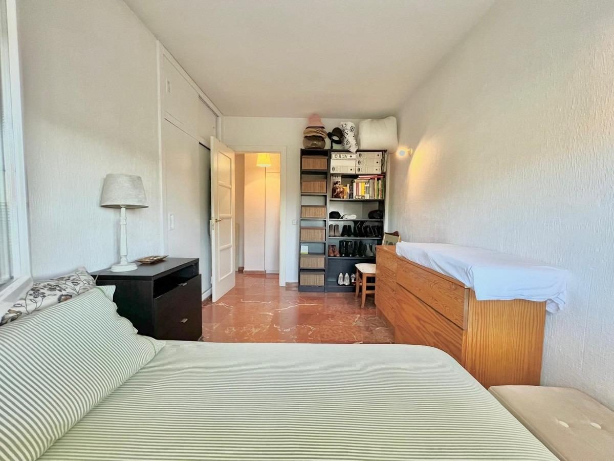 Apartamento en venta en Las Chapas, Marbella – Terraza con vistas al mar a 5 minutos de la playa — Foto 17