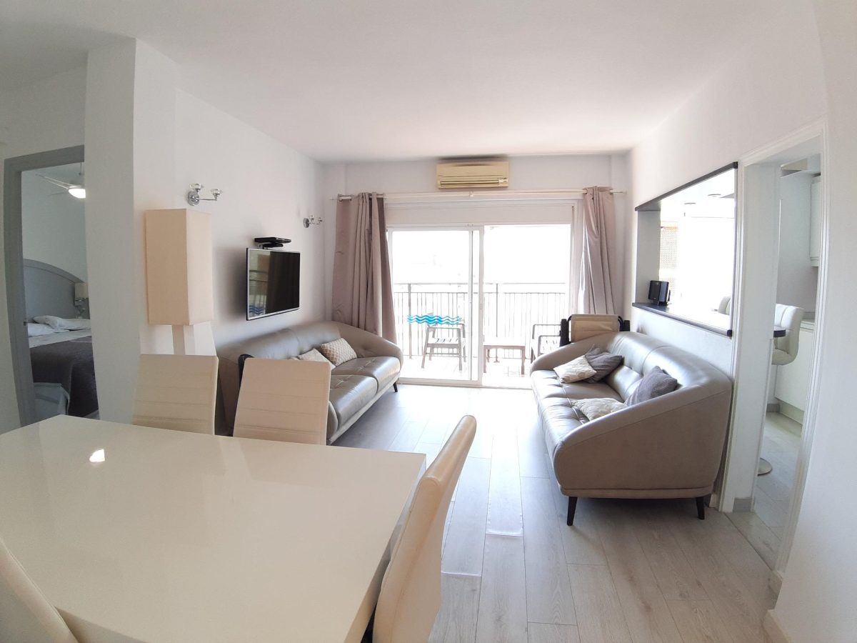 Apartamento en Fuengirola con vistas al mar, 2 dormitorios, piscina y parking – Zona Plaza de Toros, Costa del Sol — Foto 3