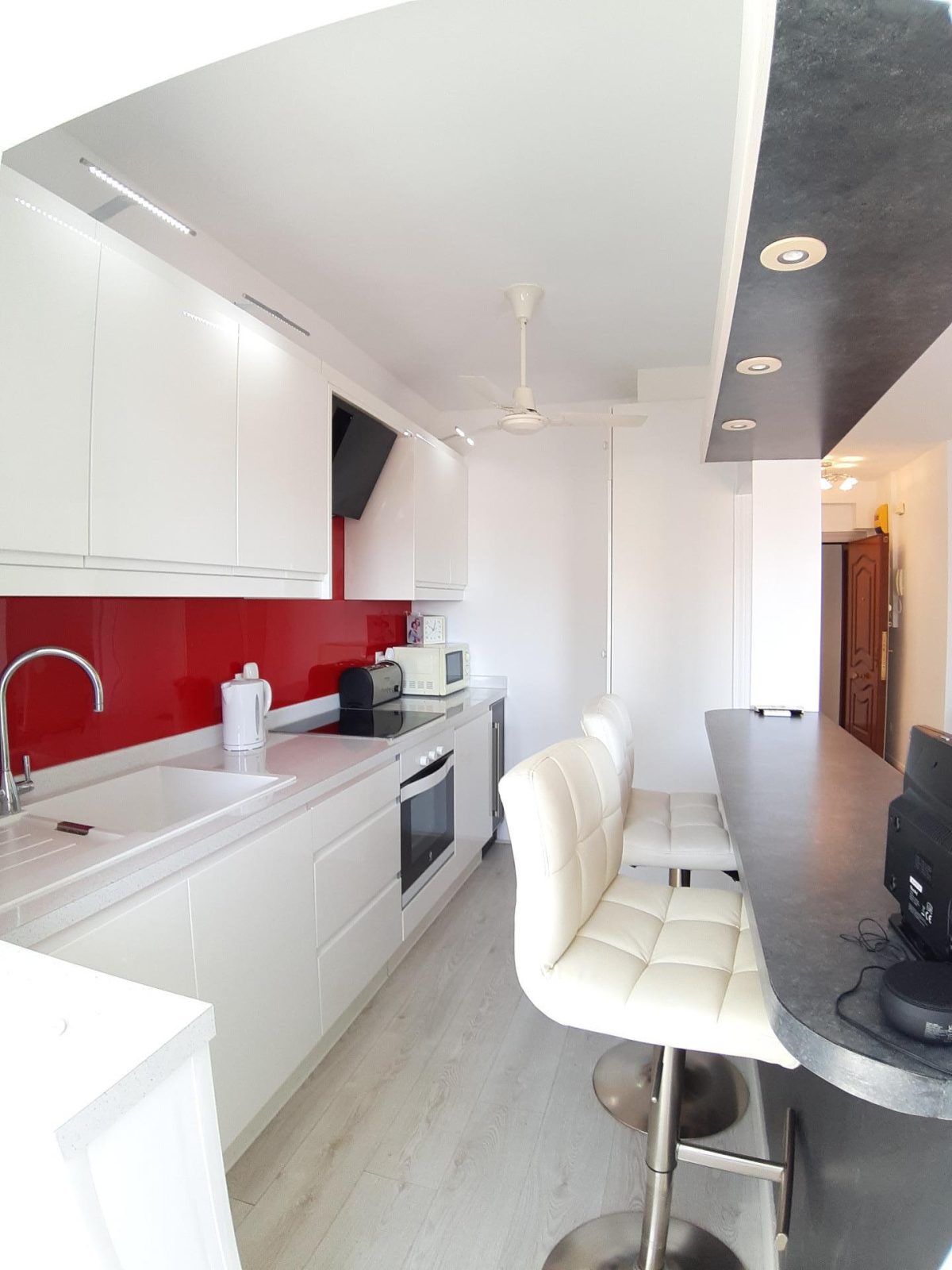 Apartamento en Fuengirola con vistas al mar, 2 dormitorios, piscina y parking – Zona Plaza de Toros, Costa del Sol — Foto 18