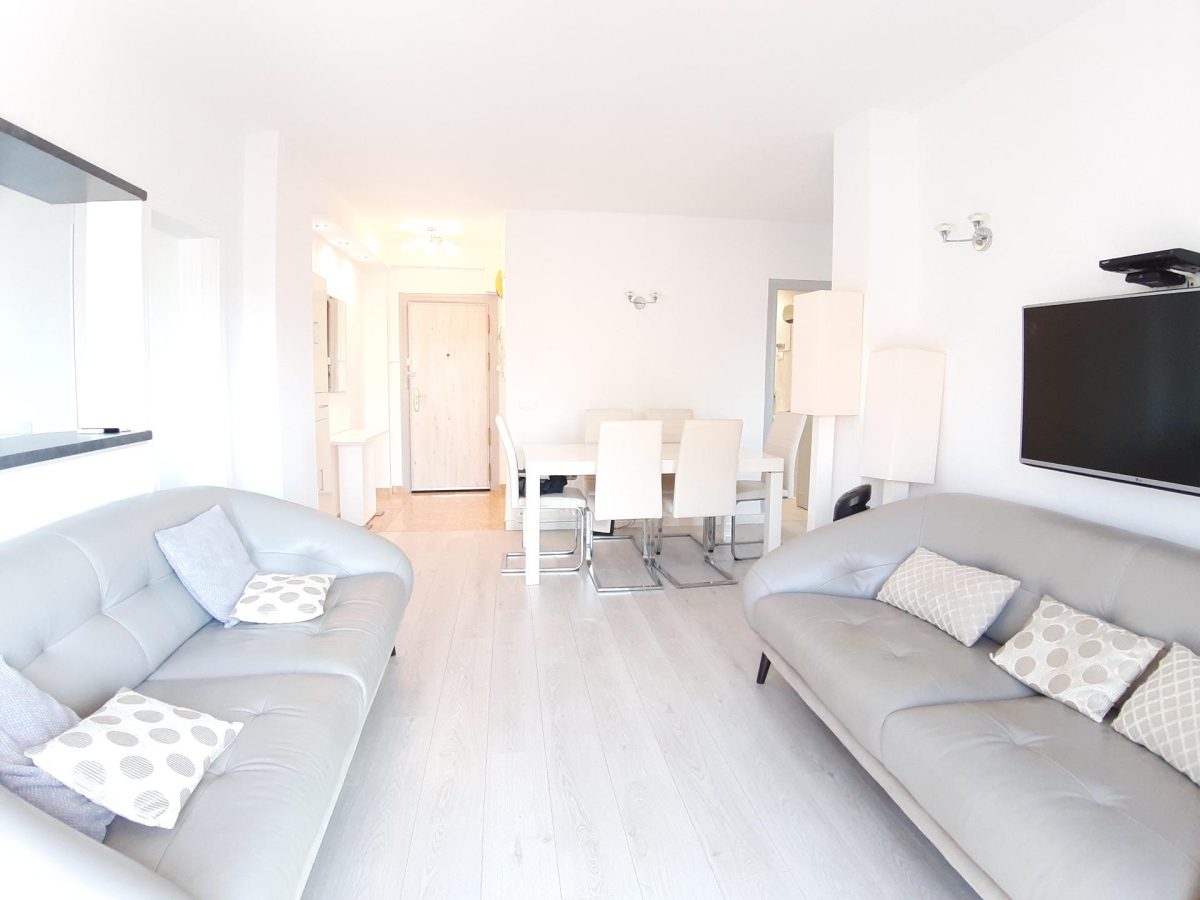 Apartamento en Fuengirola con vistas al mar, 2 dormitorios, piscina y parking – Zona Plaza de Toros, Costa del Sol — Foto 4
