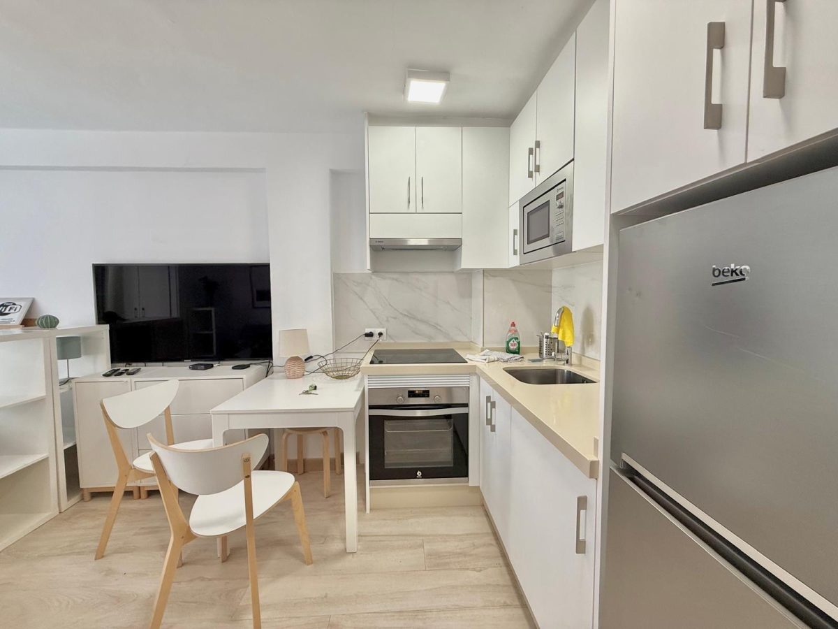 Encantador estudio en tercera línea de playa en Fuengirola - Costa del Sol — Foto 7
