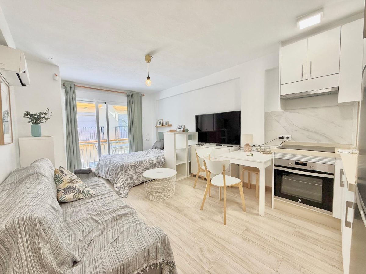 Encantador estudio en tercera línea de playa en Fuengirola - Costa del Sol — Foto 4