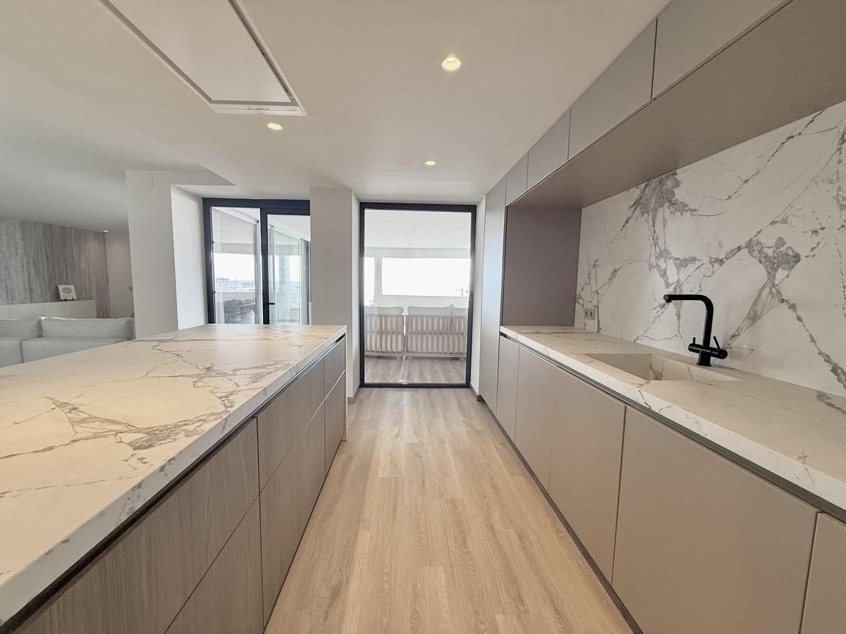 Lujo Exclusivo en el Corazón de Puerto Banús - Costa del Sol — Foto 7
