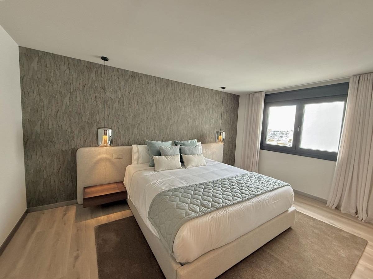 Lujo Exclusivo en el Corazón de Puerto Banús - Costa del Sol — Foto 17