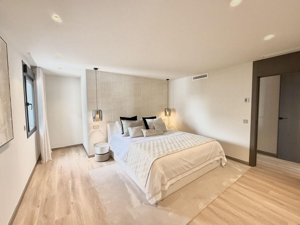 Lujo Exclusivo en el Corazón de Puerto Banús - Costa del Sol — Foto 25