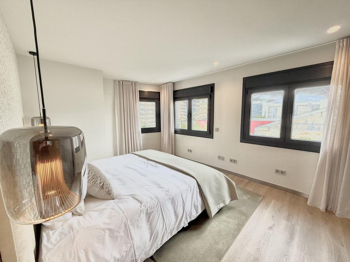 Lujo Exclusivo en el Corazón de Puerto Banús - Costa del Sol — Foto 21