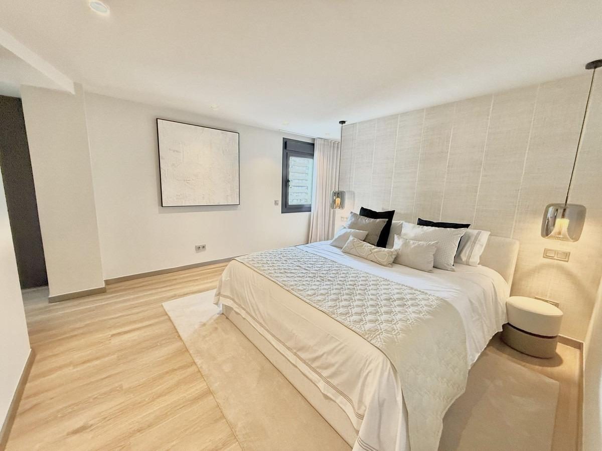 Lujo Exclusivo en el Corazón de Puerto Banús - Costa del Sol — Foto 23