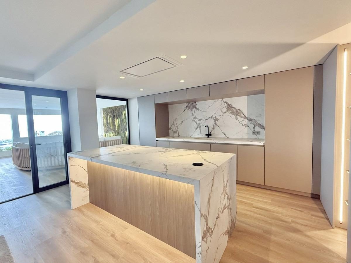 Lujo Exclusivo en el Corazón de Puerto Banús - Costa del Sol — Foto 9