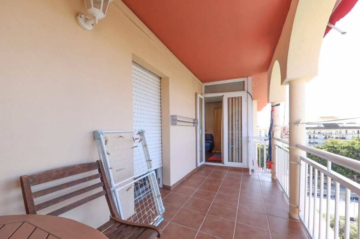 Piso familiar en Los Boliches, Costa del Sol a 300m del Paseo Marítimo con piscina — Foto 8