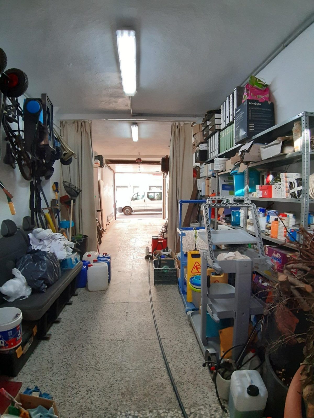 Local en venta en Fuengirola,  a pie de calle en avenida principal (Costa del Sol) — Foto 5