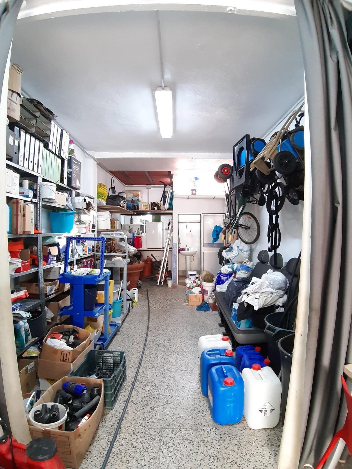 Local en venta en Fuengirola,  a pie de calle en avenida principal (Costa del Sol) — Foto 3
